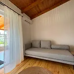 Nacios Himara