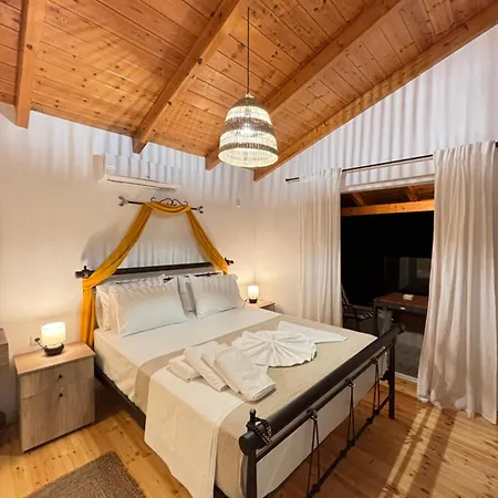 Nacios Bed & Breakfast Himare