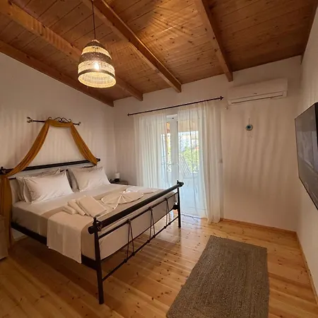 Nacios Bed & Breakfast Himare