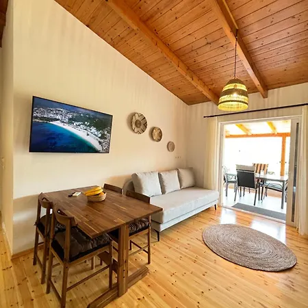 Nacios Bed & Breakfast