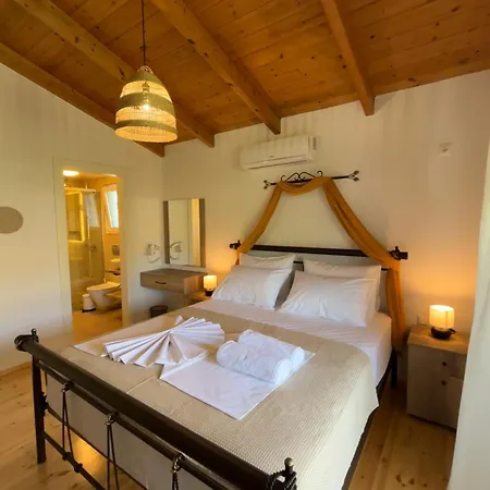 Nacios Bed & Breakfast *