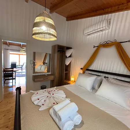 Nacios Bed & Breakfast *