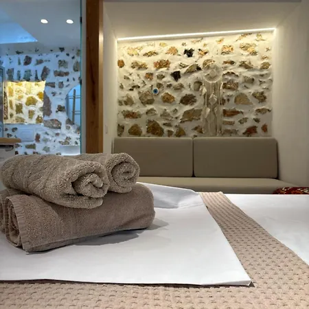 Nacios Bed & Breakfast