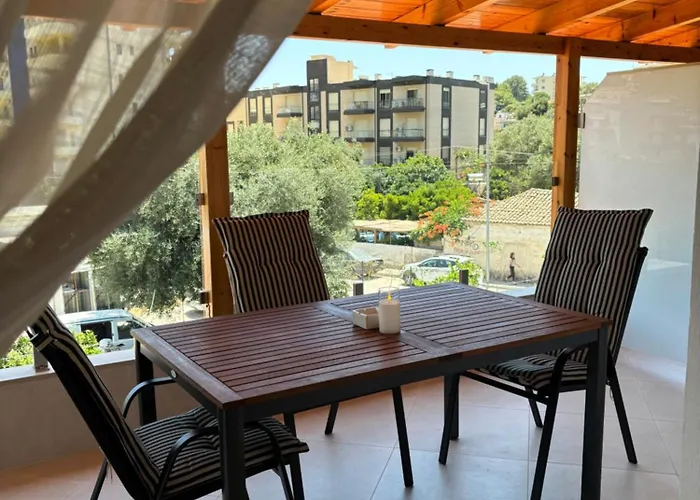 Nacios Oda ve Kahvaltı